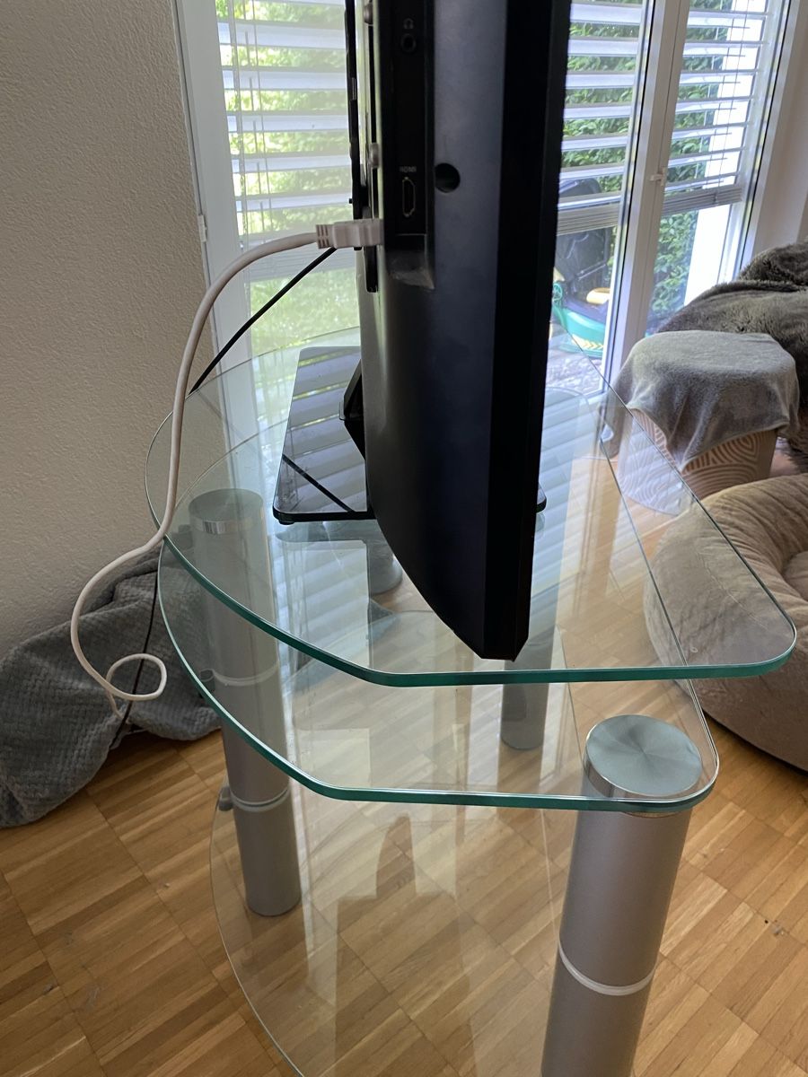 Bang & Olufsen Mobili TV: Eckfernsehmöbel Bang & Olufsen – Usato da Dättwil AG venduto da Lchicco 2