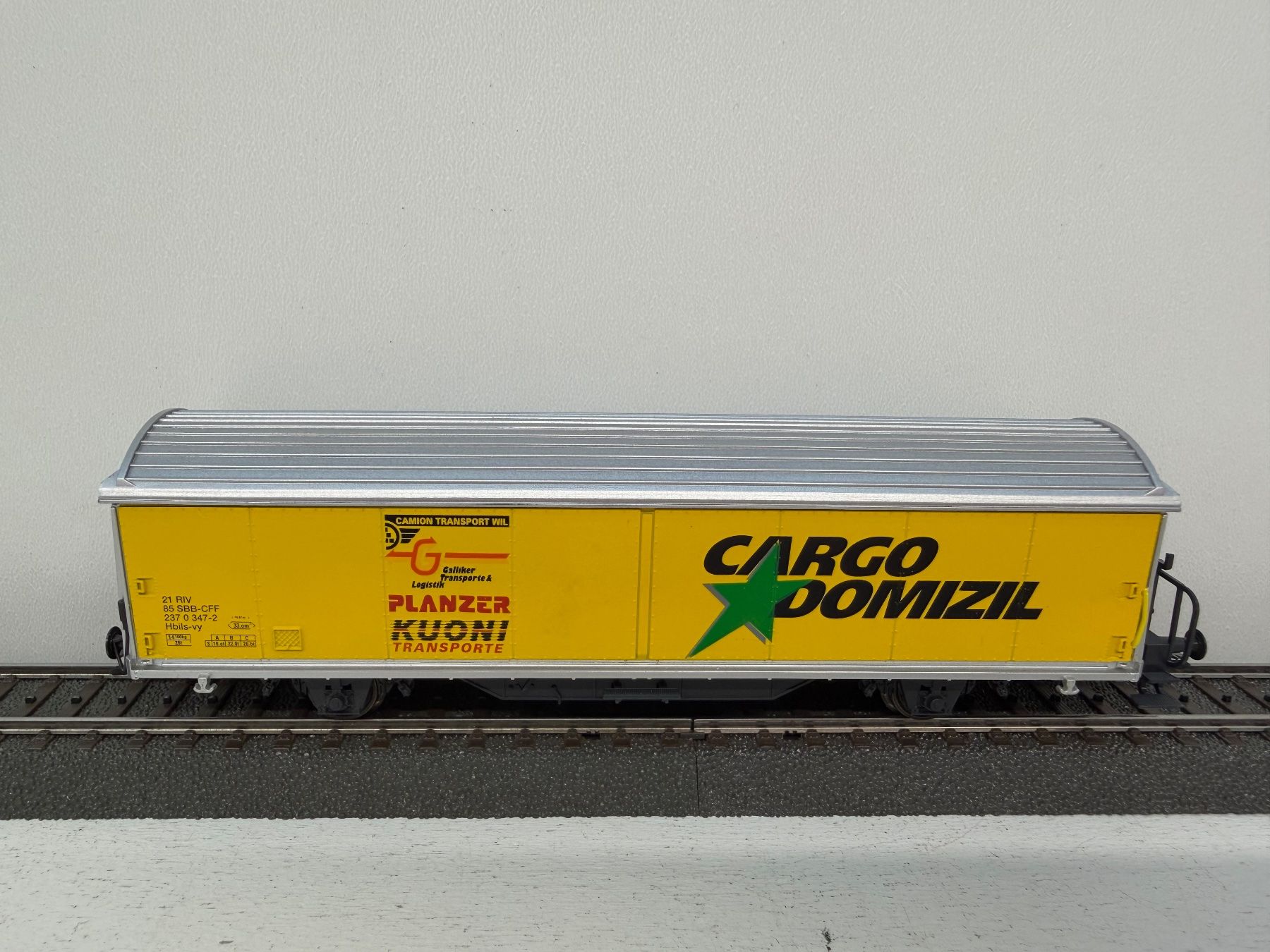 Märklin Modellini di ferrovie: Märklin Schiebewandwagen Hbils  SBB Cargo Domozil Planzer – Usato da Büsserach venduto da ModellbahnDepot 1