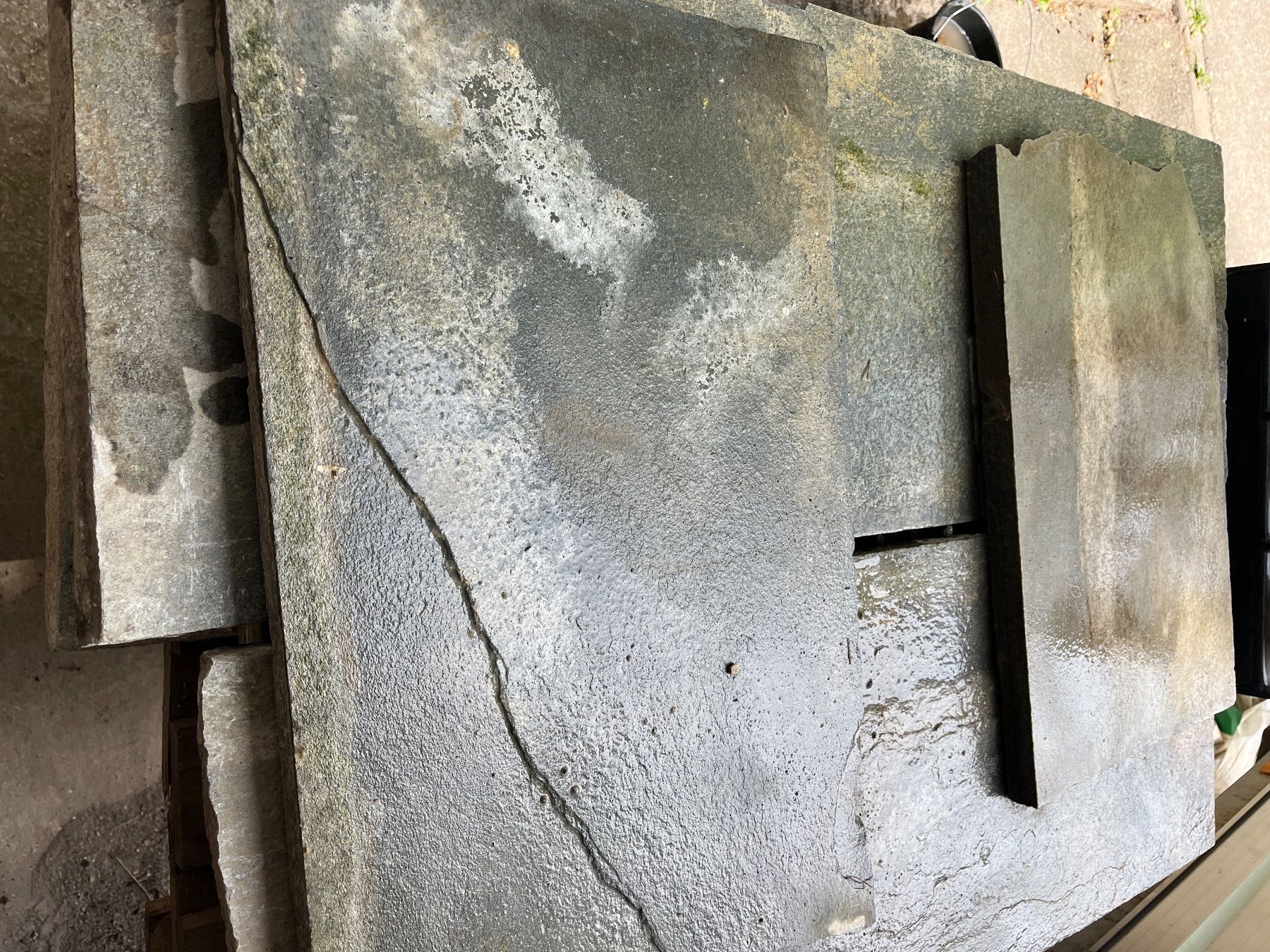 Bodenbeläge: Naturstein ca 6m2 – Gebraucht aus Winterthur von rys_n92p 1