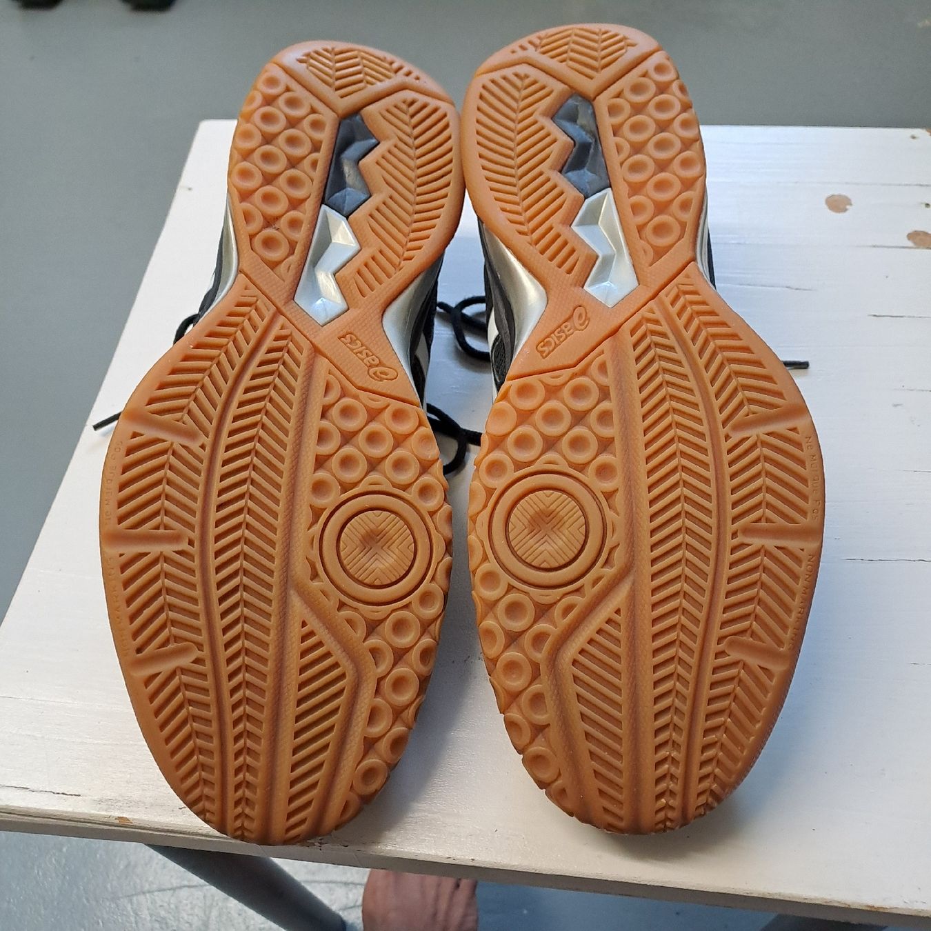 Asics Herrenschuhe: Hallenturnschuh Asics 42.5 – Gebraucht aus Thierachern von lukwill 4