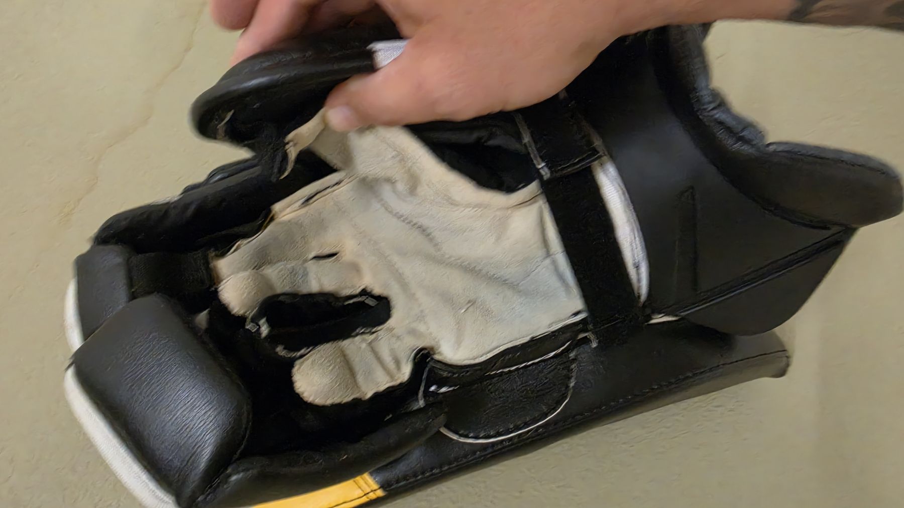 Bauer Protections: Bauer / Brians Torhüterausrüstung – D'occasion à Niederuzwil par Pascha300 4