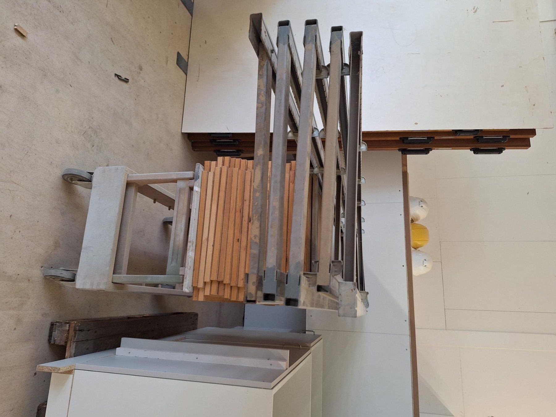 Scaffali: Steckregal massiv - Gestell – Usato da Frauenfeld venduto da Je112 2