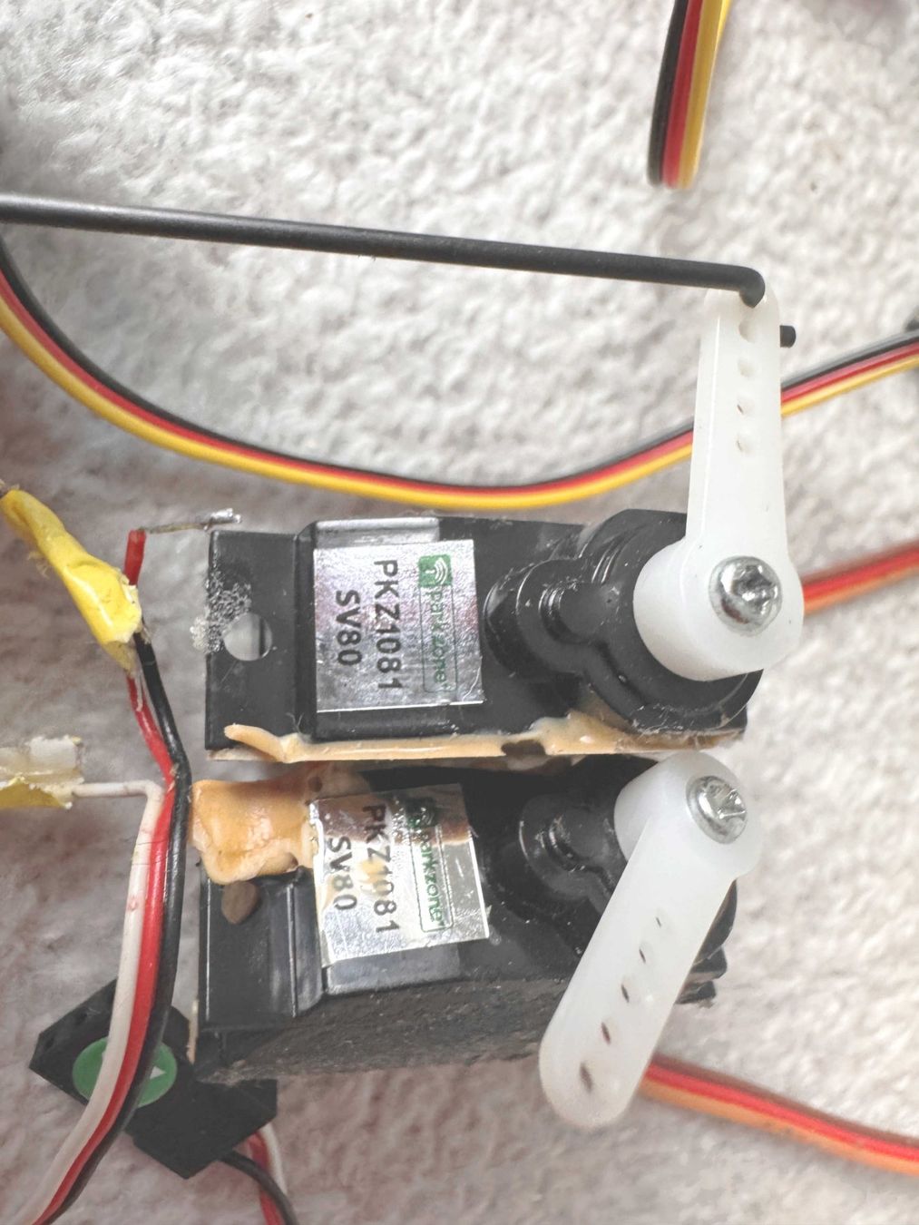 Modellismo RC: RC SERVOS Servo 24stk getestet diverse – Usato da Zürich venduto da Malco0 7