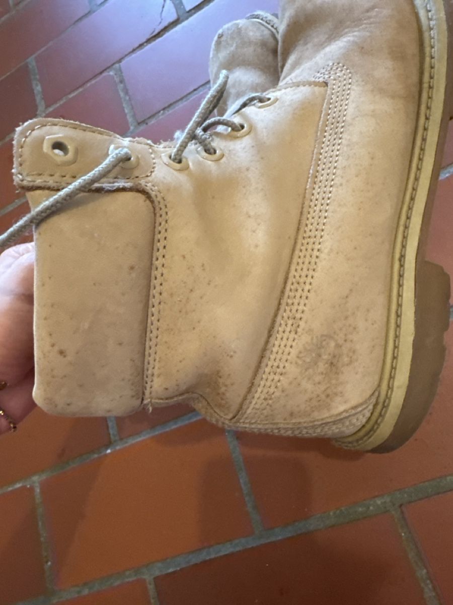 Timberland Scarpe da uomo: Beige Timberlands – Usato da Basel venduto da kla_6ln8 4