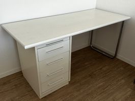 Pult / Schreibtisch weiss guter Zustand