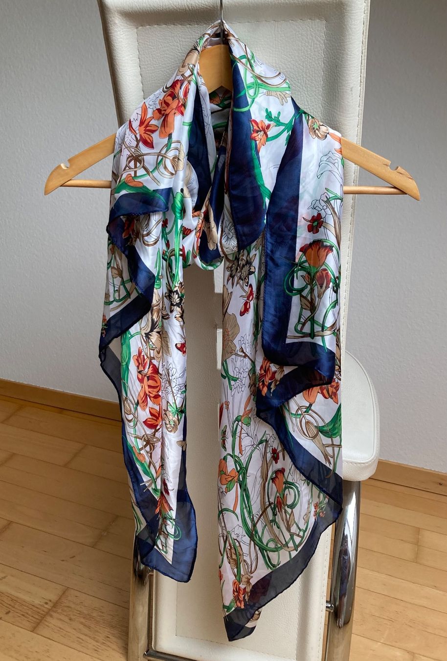 Foulard & Sciarpe: Schal mit Seide – Usato da Unterägeri venduto da Jutka_04 3