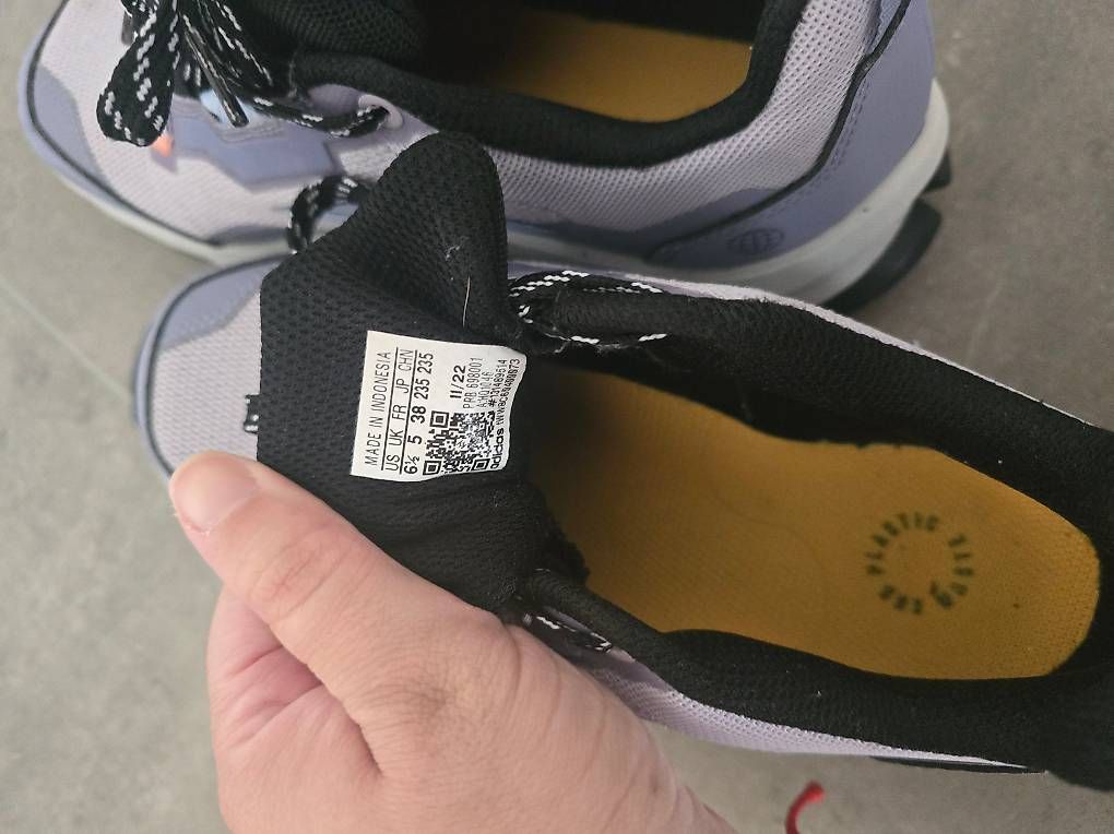 Chaussures femmes: Adidas Terrex - Baskets basses – D'occasion à Cheseaux-Lausanne par Ana_Gandarinho 2