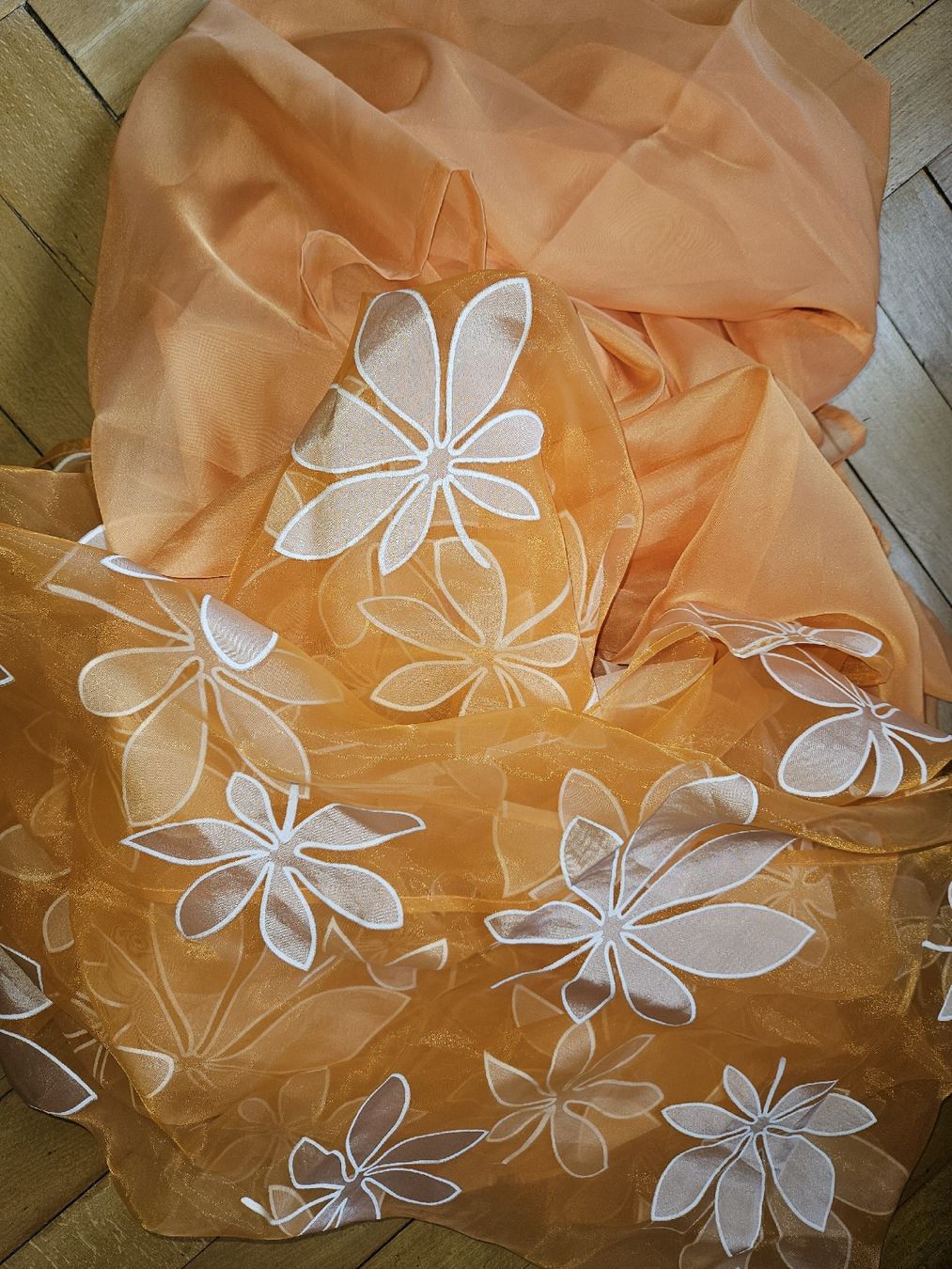 Tende: Orange Vorhänge mit Blumenmuster lang – Usato da Rheineck venduto da Eulalia40 4