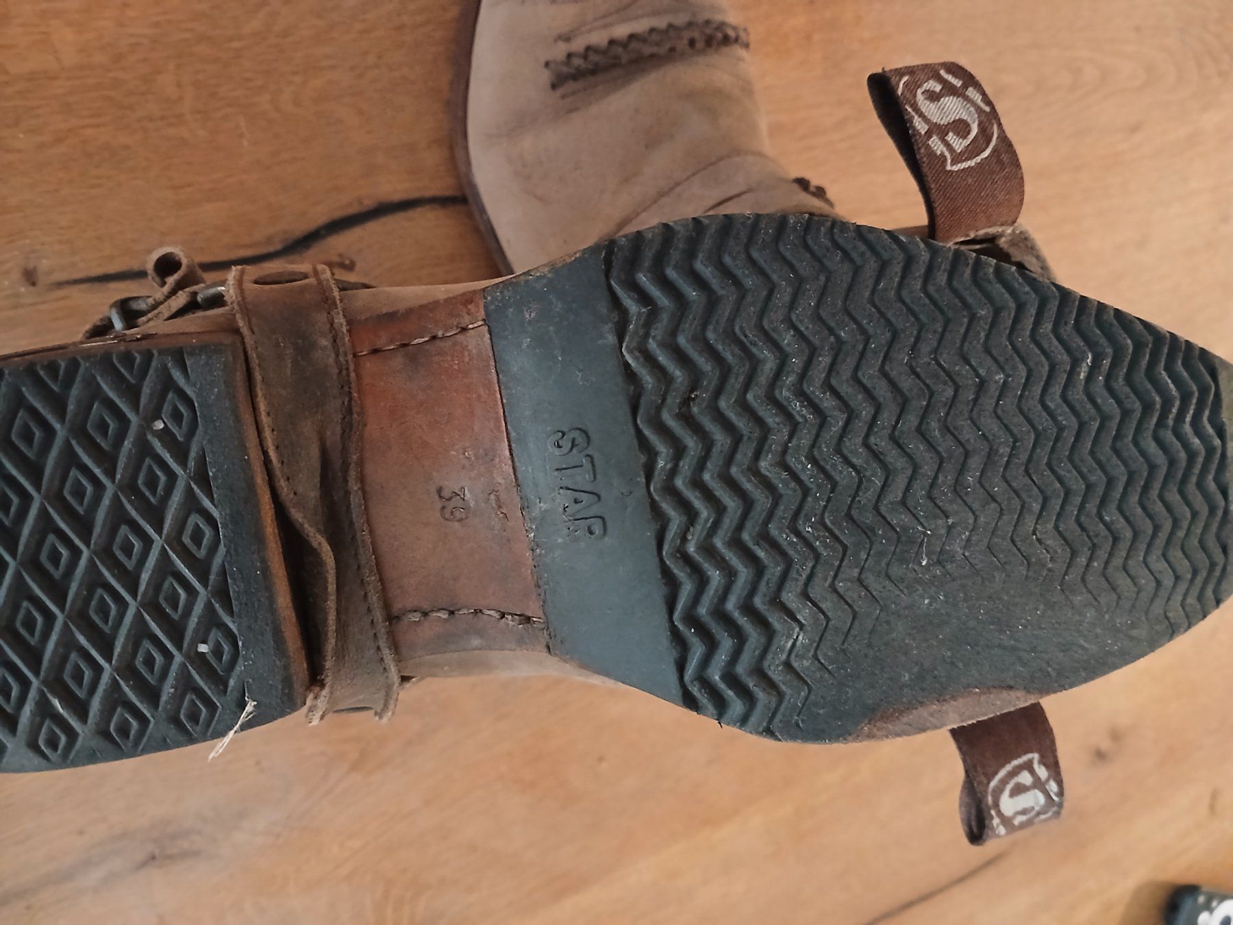 Sendra Scarpe da donna: Cowboy/Motorradstiefeletten – Usato da Zufikon venduto da Absolut64 2