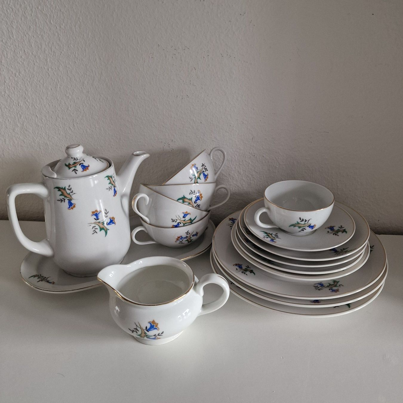 Set di piatti: Langenthal Suisse Vintage, Kaffee- oder Teetassen – Usato da Birr venduto da sen_sy55