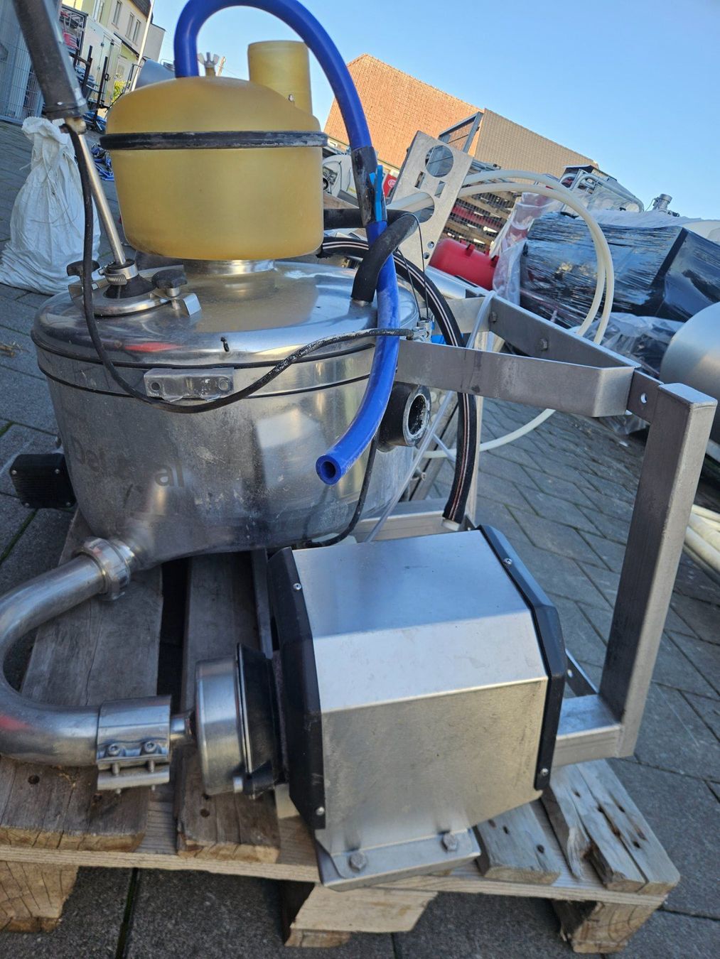Delaval Tutte le macchine: 8er Melkstand Delaval – Difettoso da Härkingen venduto da LELYcenter 8