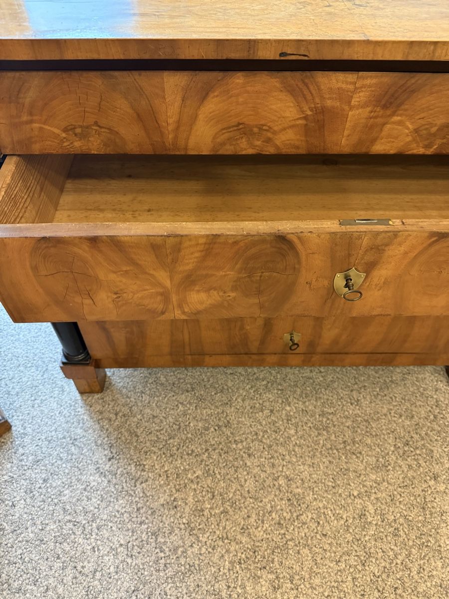 Commodes: Biedermeier Kommode, ca. 1840, restauriert! Aktion 50% – D'occasion à Berlingen par Bodensee125 3