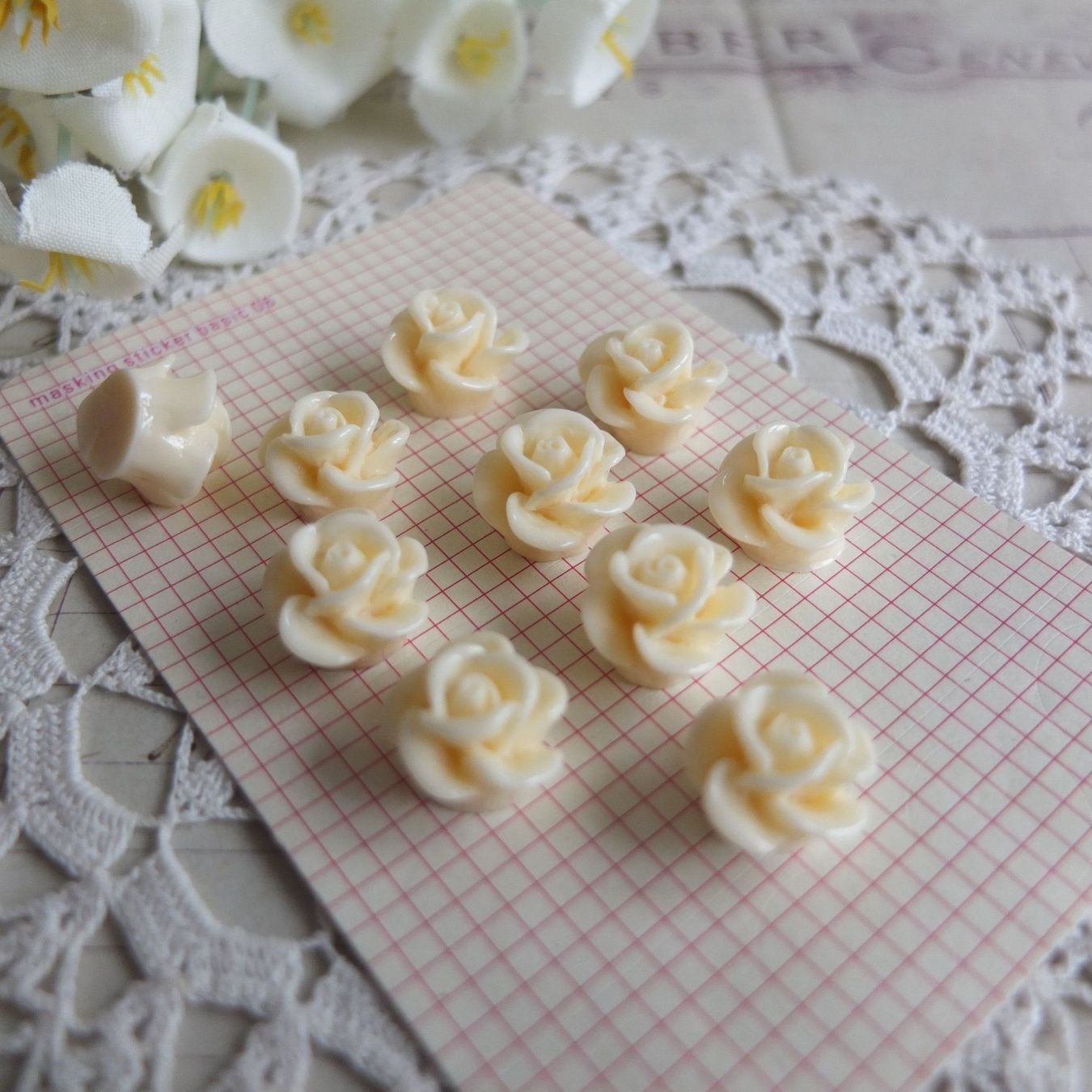 Bottoni: 10x Applique Rose 1,5cm crème flatback – Nuovo (secondo la descrizione) da Meyrin venduto da laservette99