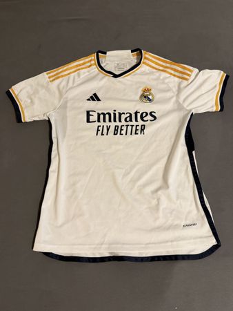 Real Madrid Heimtrikot 2022/2023, Grösse M