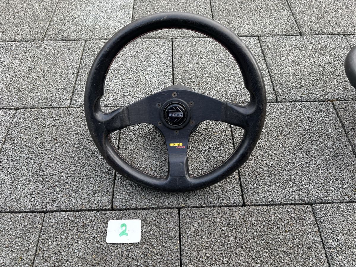 Tutti pezzi di ricambio auto: Lenkrad MOMO  – Usato da Hasle b. Burgdorf venduto da chrugi84