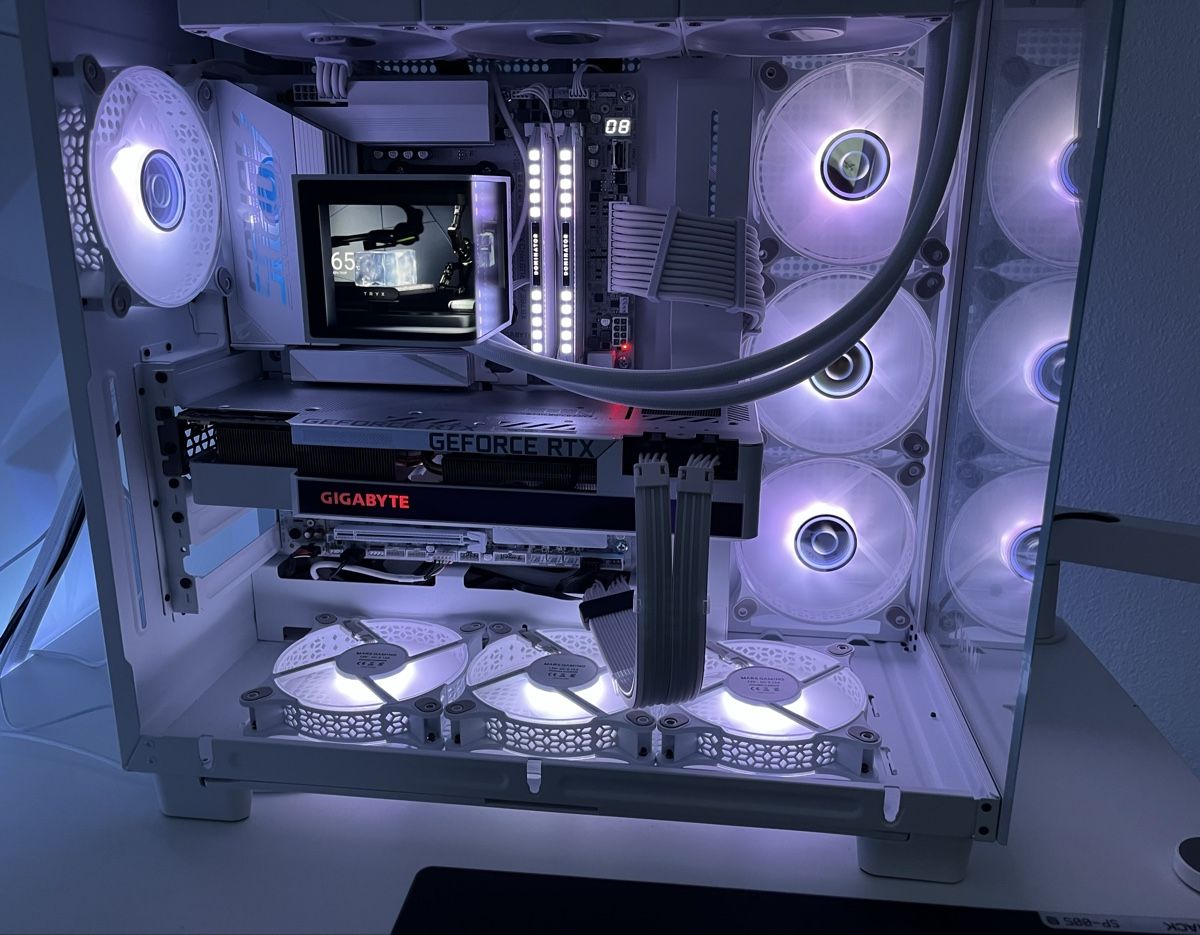 Amd PCs: High-End Gaming PC - White Edition – D'occasion à Bassersdorf par Rogggggger 3