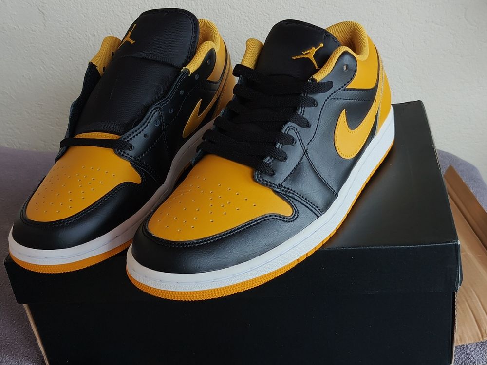 Jordan Low Gelb Schwarz Air Jordan Low University Yellow 553560-700 Black  GS Size
