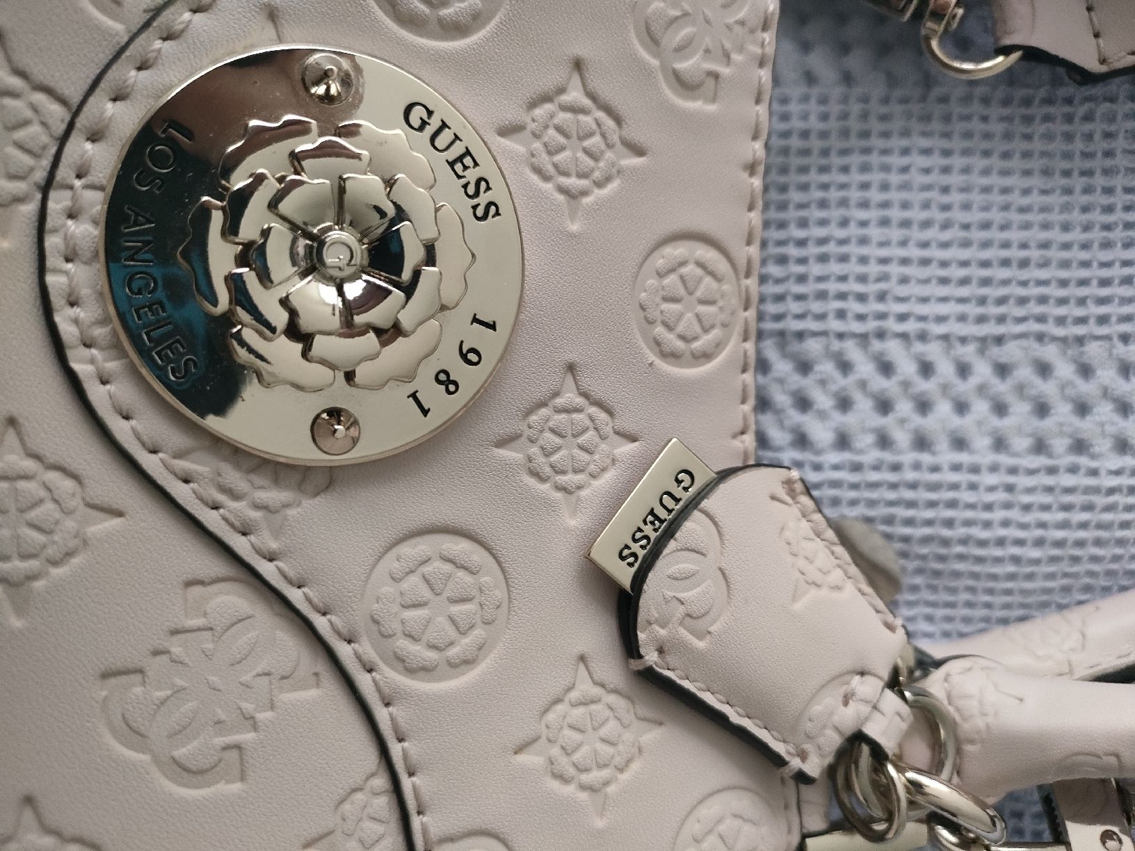 Guess Borse da donna: Guess Handtasche neu – Nuovo (secondo la descrizione) da Brugg AG venduto da Mashaba 1