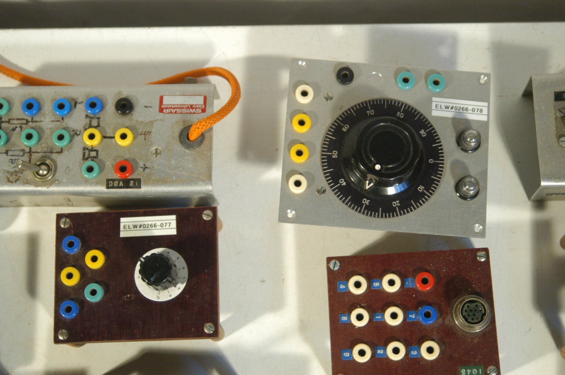 Elektronikbauteile: Konvolut Testgerate Elektronik Laborgerate – Gebraucht aus Herisau von Wisen 5