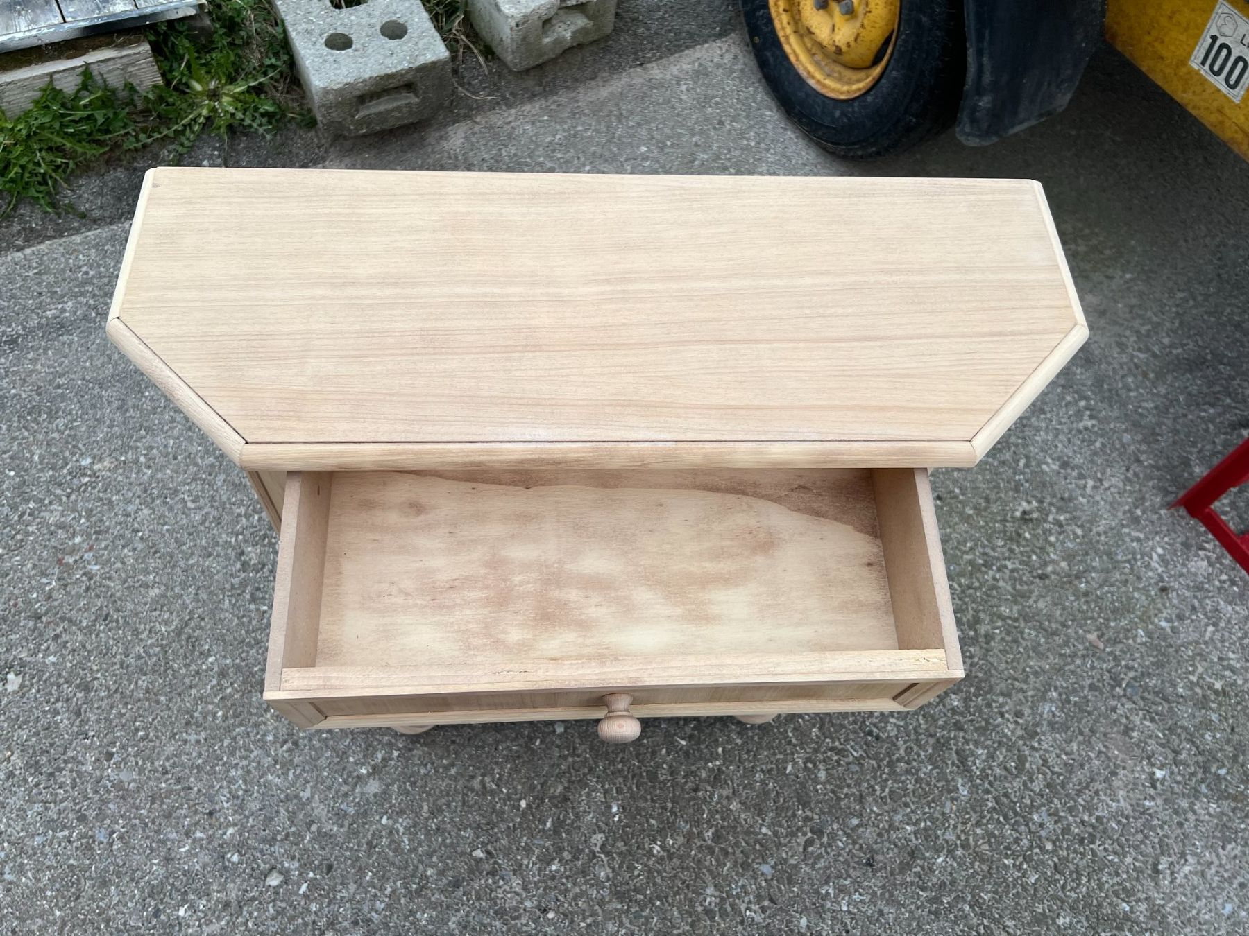 Cassettiere: ART 1055-H Petit meuble sablé – Usato da Pont-La-Ville venduto da BCMGLEAL 3