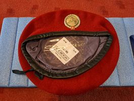 Barett der Fest.Br.13 , Gr. 56/57, auch andere Gr. Neuwertig