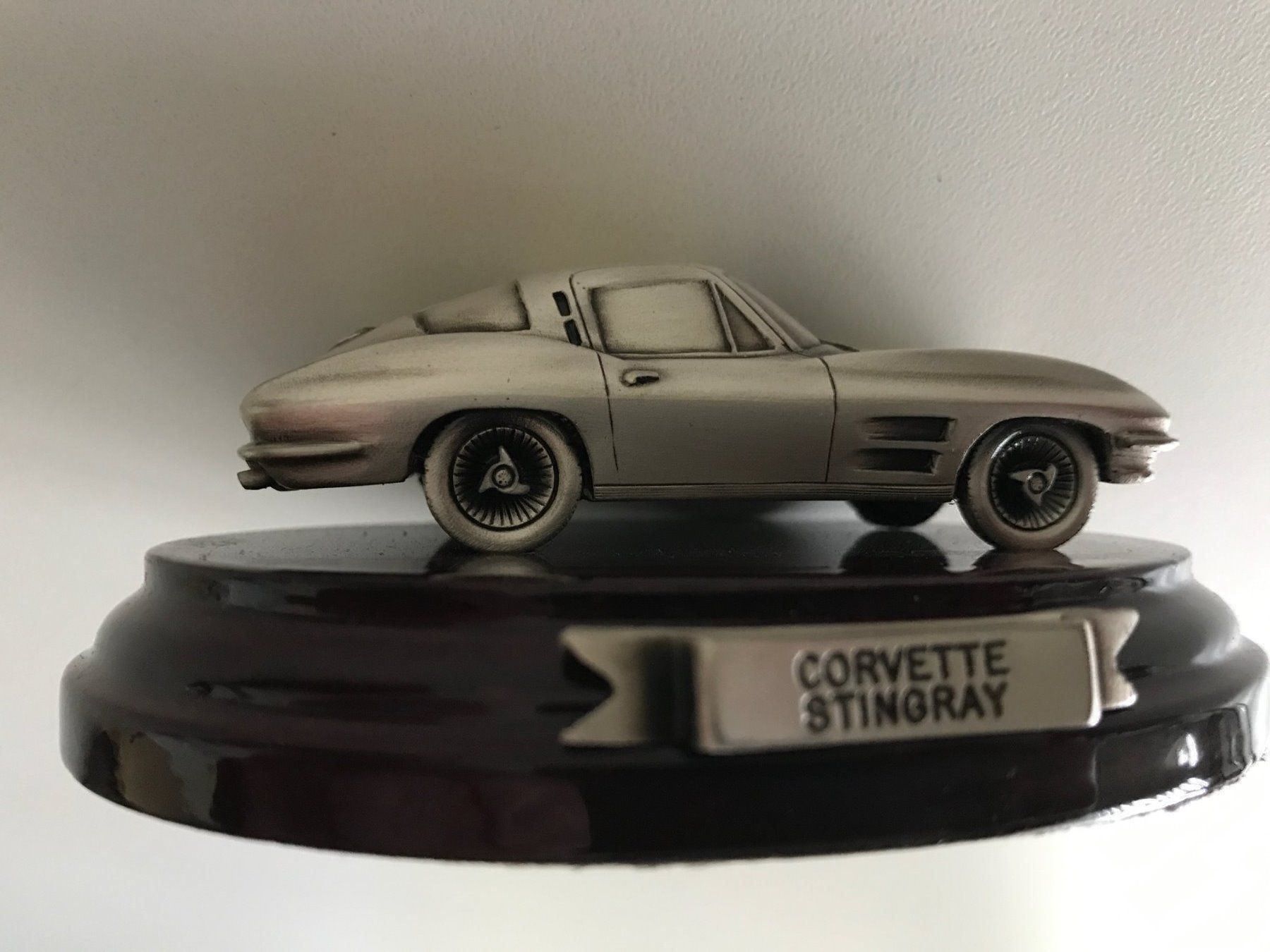 Chevrolet Modellini d'auto: Corvette Stingray Split Window Scale1:57 – Nuovo e nell'imballaggio originale da Giswil venduto da Healey71 1