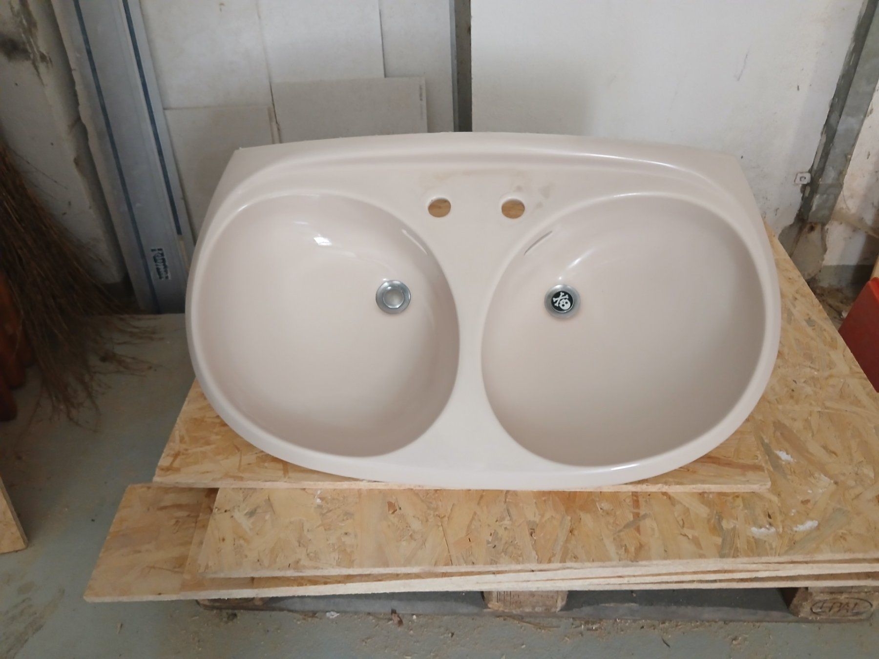 Spülbecken & Waschbecken: Lavabo – Gebraucht aus Schöftland von ValtraBM100