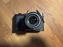 LUMIX L10 - Edelkompakte mit grossem Sensor