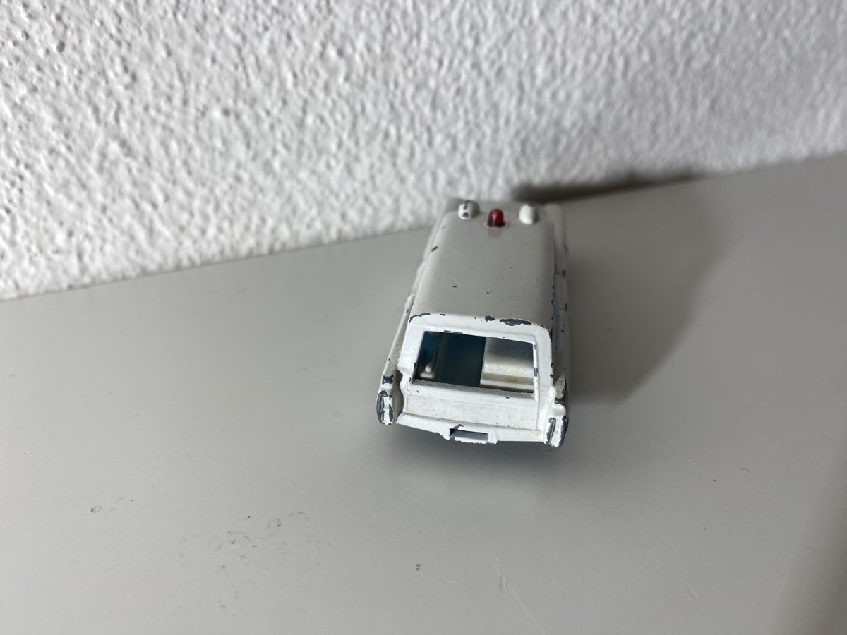 Lesney Modellautos: Lesney ambulance cadillac – Gebraucht aus Winterthur von ben_9vxx 3