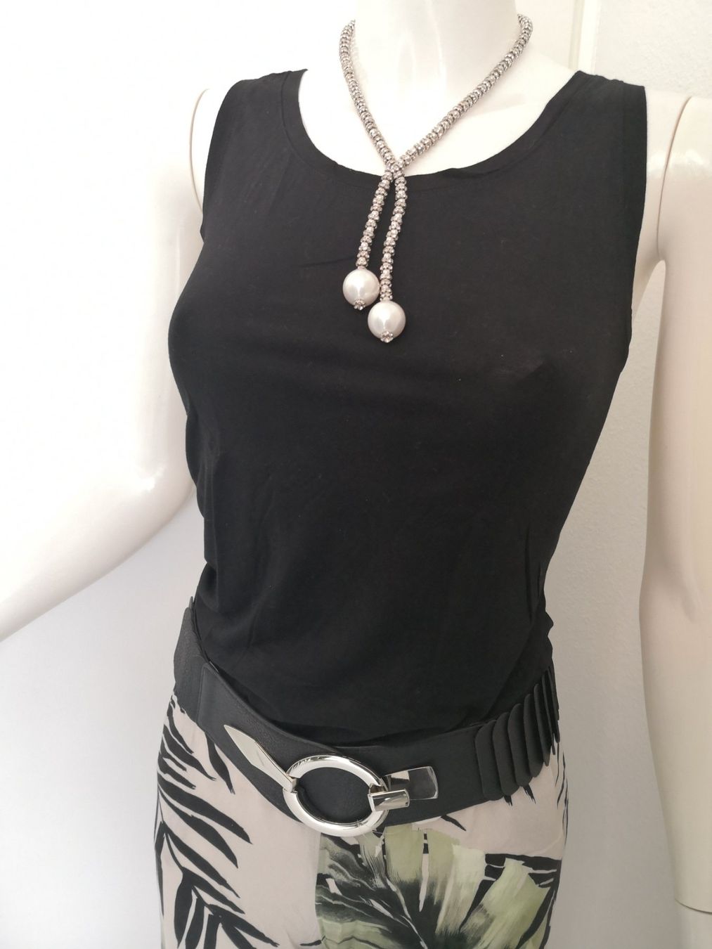 Top: 🤩NULU TOP SCHWARZ – Nuovo (secondo la descrizione) da Olten venduto da Naja-Twins-Twins 2
