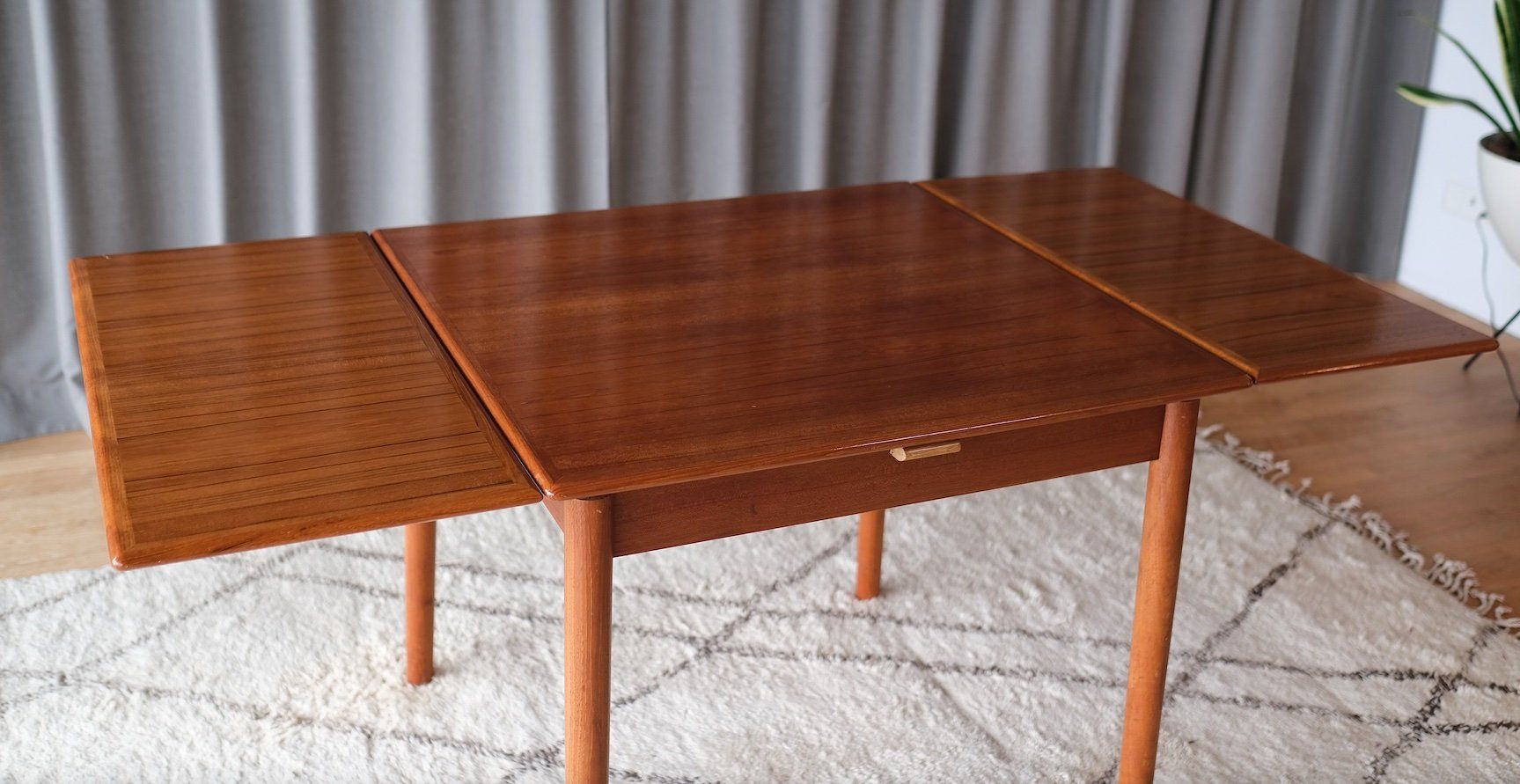 Tavoli: Teak dining table Ansager Møbler AM – Usato da Bern venduto da Zmodern_VIN 8