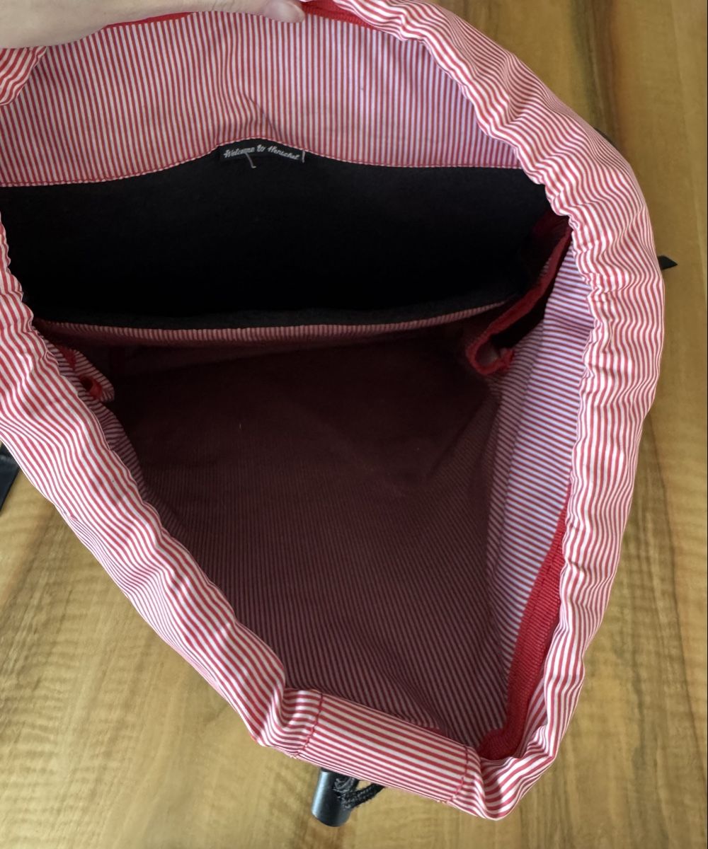 Herschel Zaini: Stylischer Herschel Rucksack schwarz – Usato da Emmenbrücke venduto da Florentina27 4