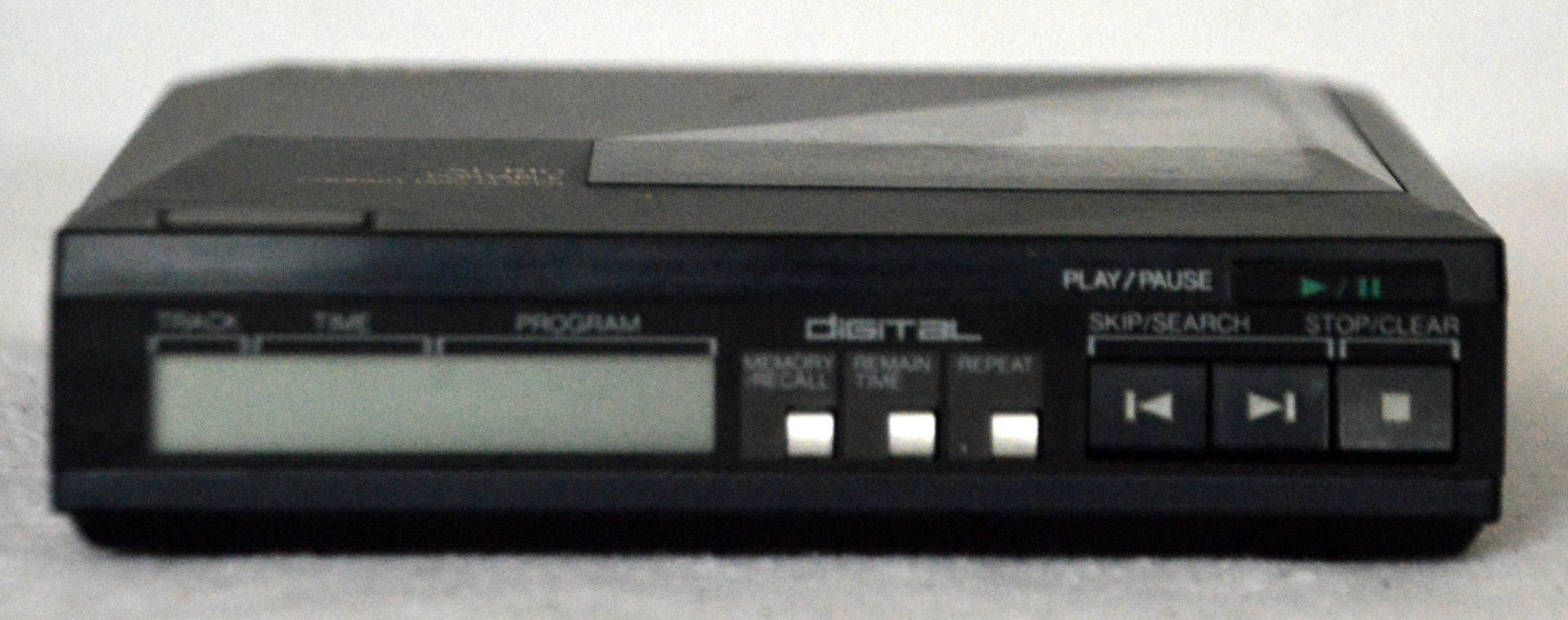 JVC Lettore multimediale portatile: Discman JVC XL-R10 – Usato da Collonges venduto da arashee 5