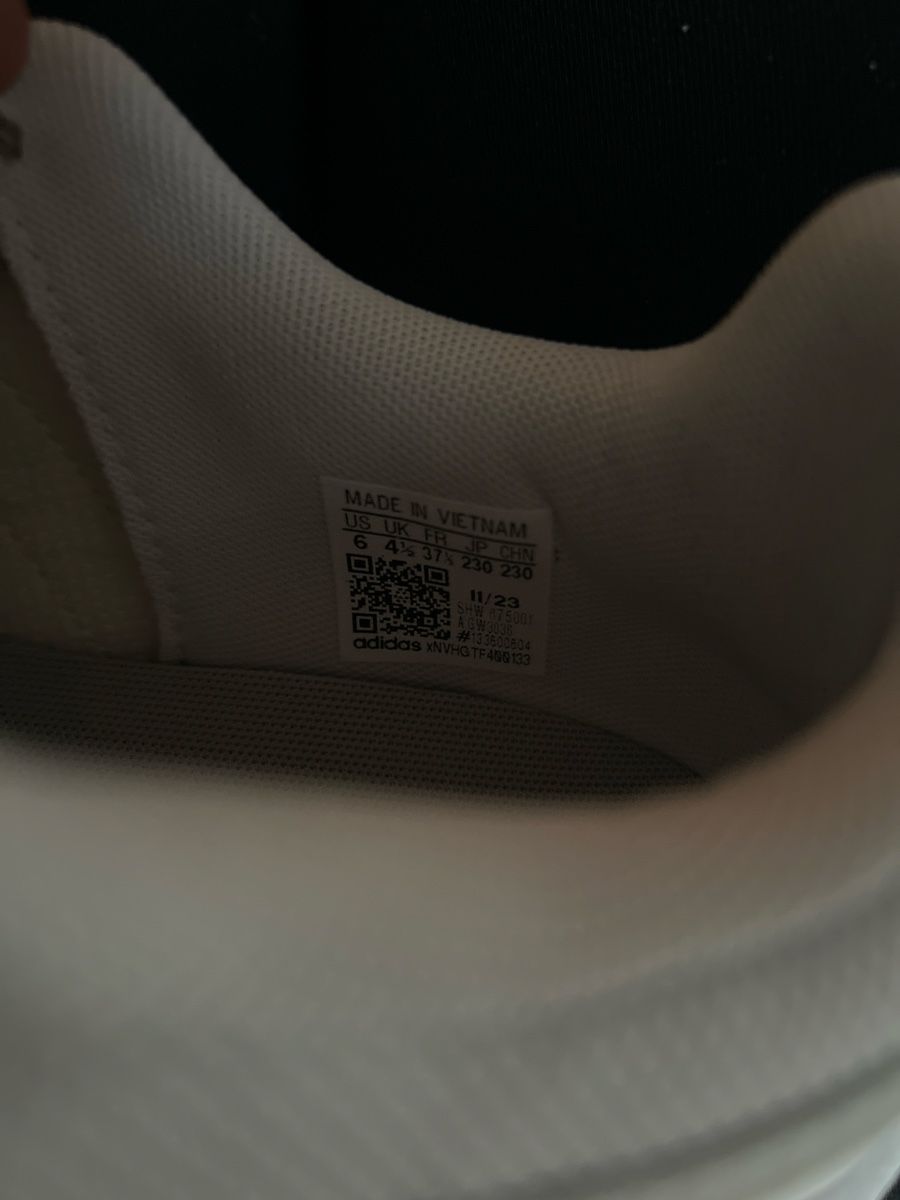 Adidas Damenschuhe: Adidas Hoops 3.0 Low - weiss - Gr. 38.5 – Neu und originalverpackt aus Hausen AG von cele01 5