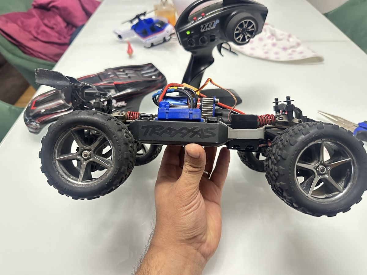 Traxxas RC Modellbau: Traxxas – Gebraucht aus Nebikon von sal_pvk8 3