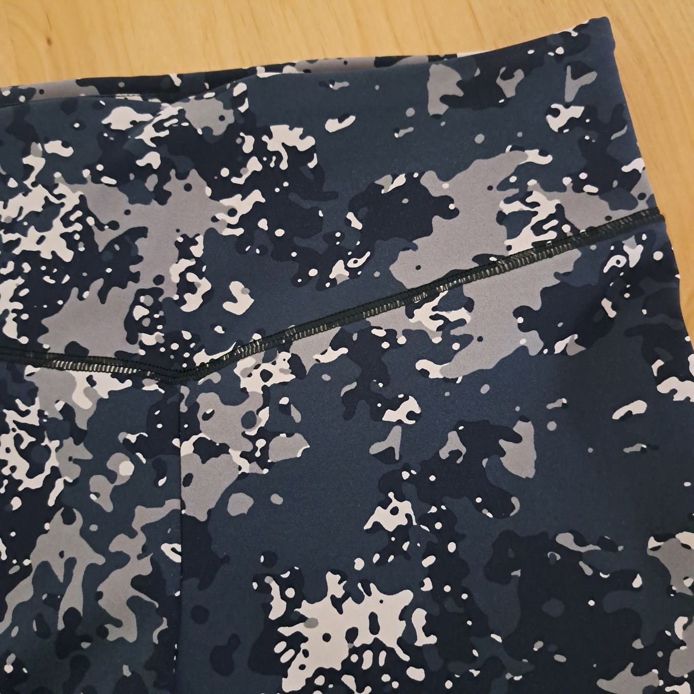 Pantaloni: Gym Hose von CARO CUORE – Usato da Grüningen venduto da Tappio 3