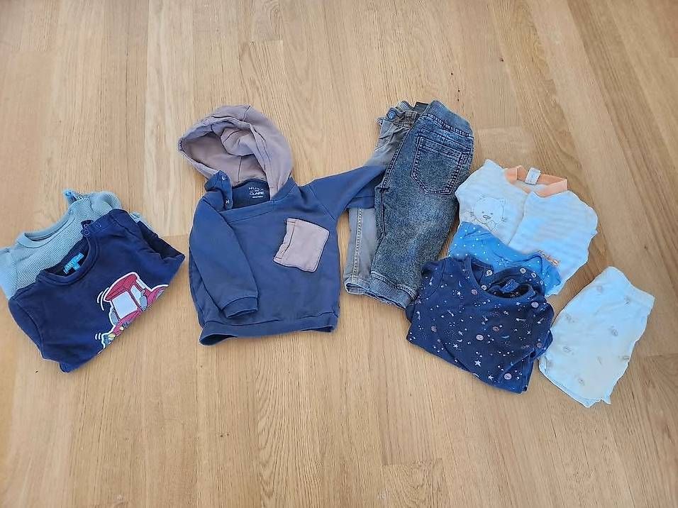 Kleiderpakete & -sets: Kleiderpaket in Grösse 80 – Gebraucht aus Winterthur von kyubi