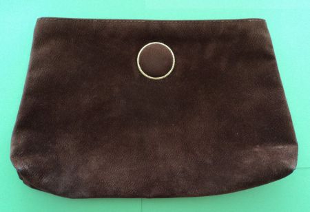 Pochette vintage marron en velours.
