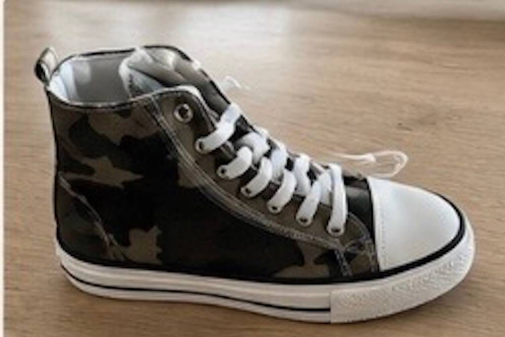 Damenschuhe: Vends baskets Montantes Femme – Gebraucht aus Crans VS von cei_qws7 1