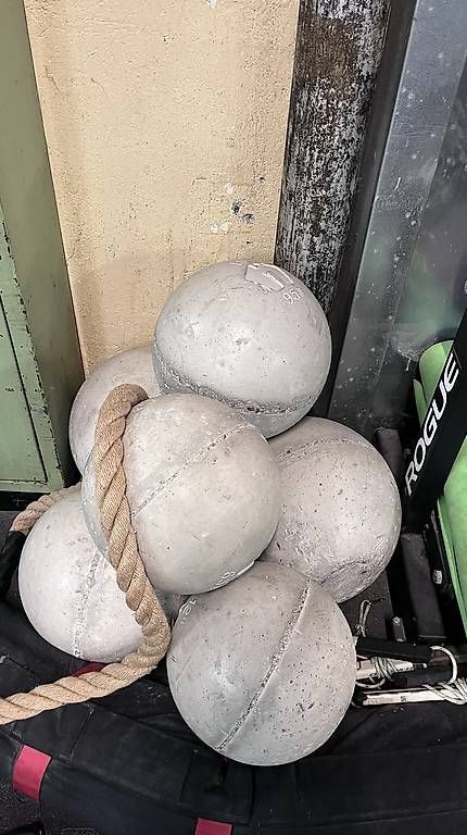 Sculptures & Statues: Atlas Stones  – D'occasion à Zürich par jud_wi