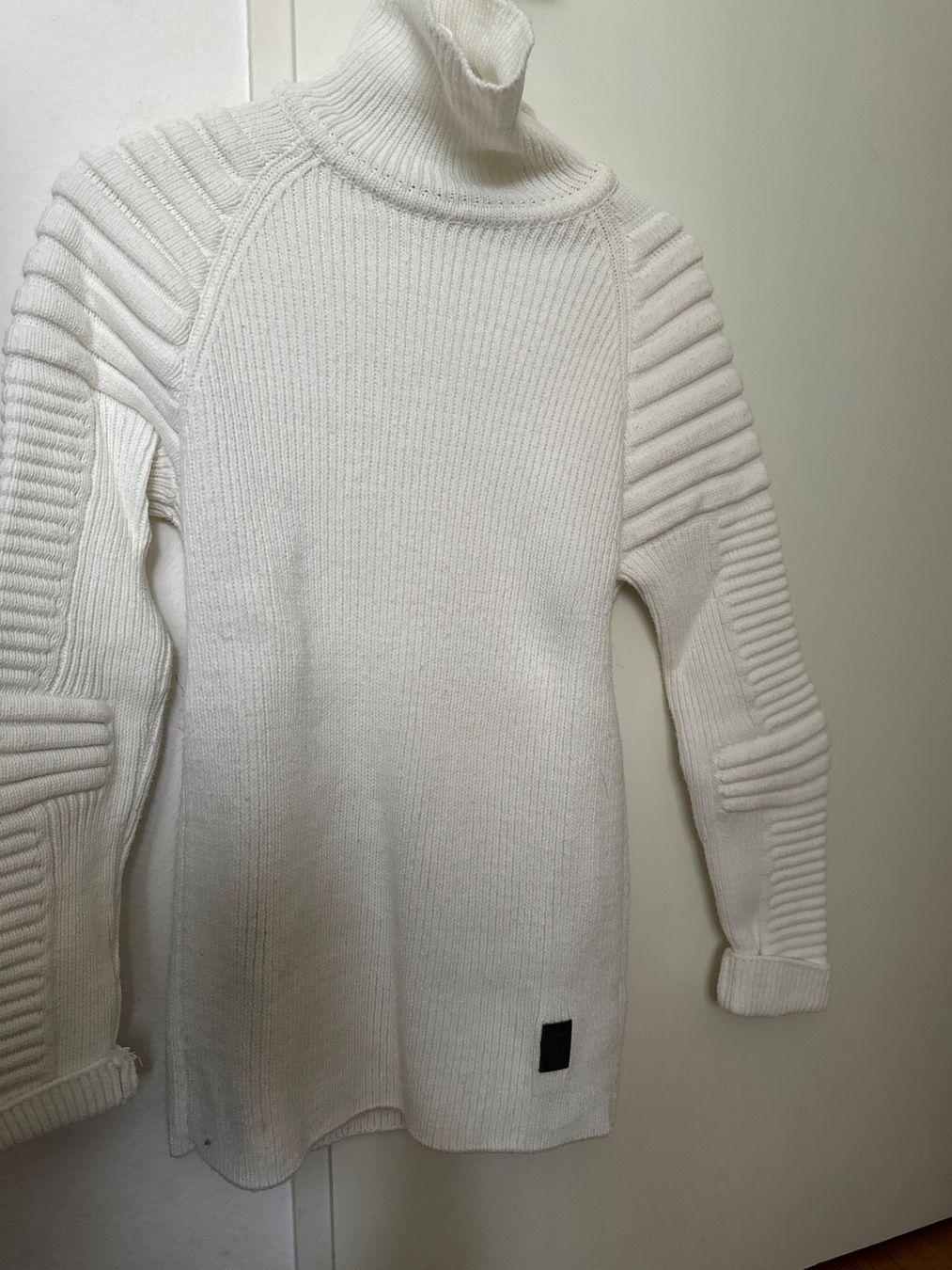 Maglioni & Felpe: Weisser Rollkragenpullover von Poolman Grösse M – Usato da Riehen venduto da rom_2bhm