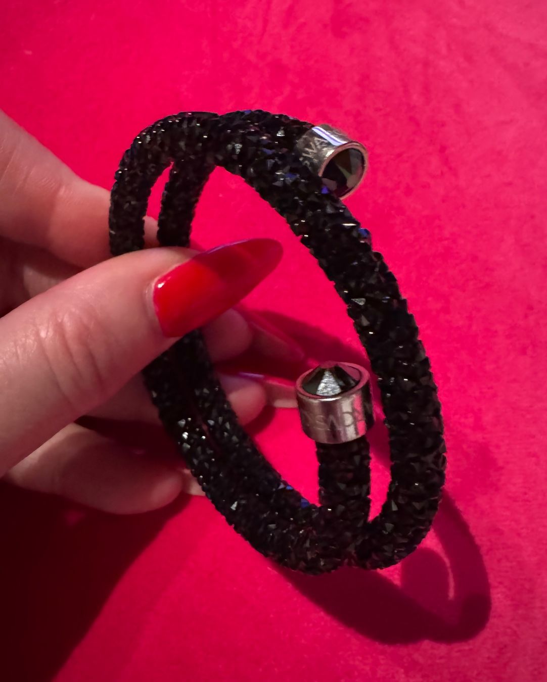 Bracciali & Braccialetti: Swarovski Armreif, schwarz, neu – Nuovo (secondo la descrizione) da Volketswil venduto da Modelka