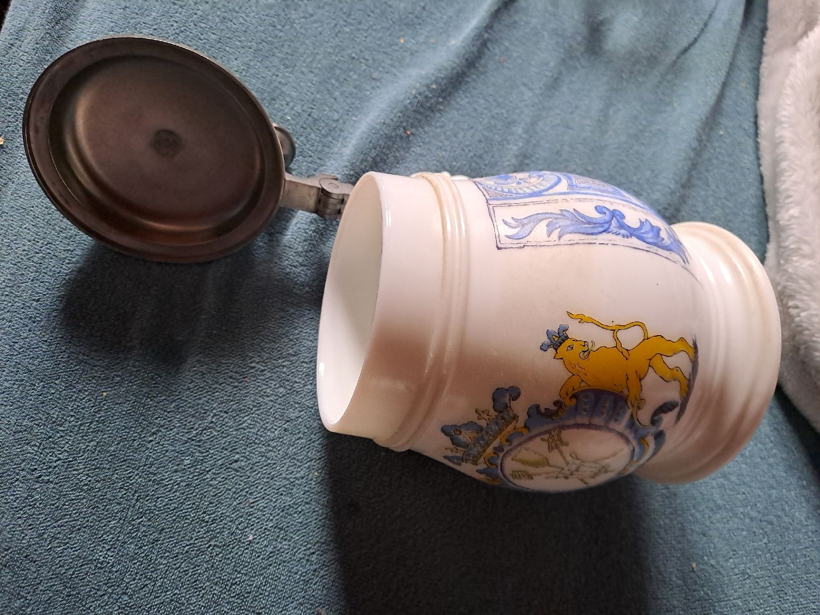 Bicchieri: keramikbierkrug mit zinndeckel – Usato da Ardez venduto da hui_kkb6 1