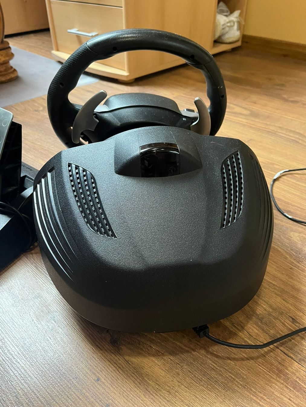 Thrustmaster Manettes: Volant Thrustmaster Ferrari – D'occasion à Chavornay par Crash37 5