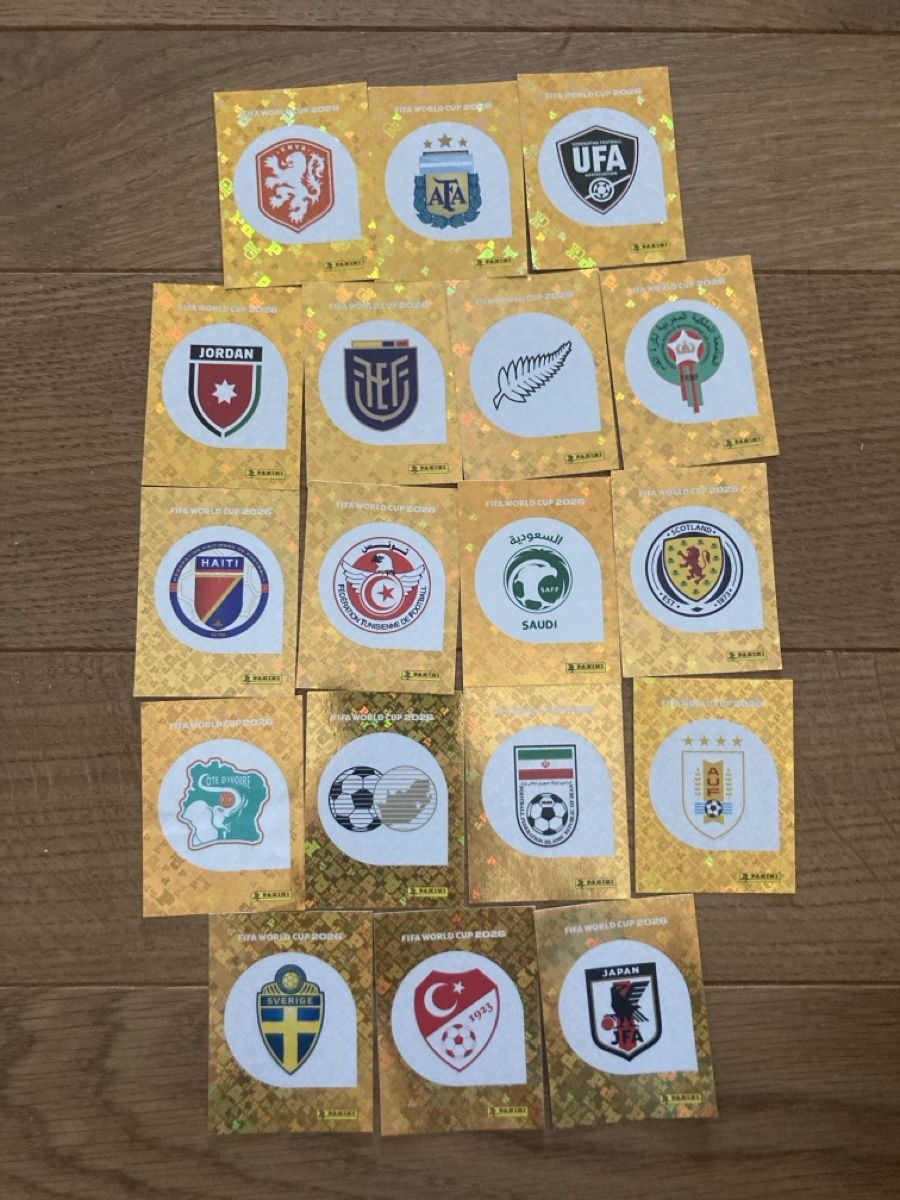 Panini Carte collezionabili: 18 verschiedene Wappen – Nuovo (secondo la descrizione) da Ruswil venduto da Ebwidi