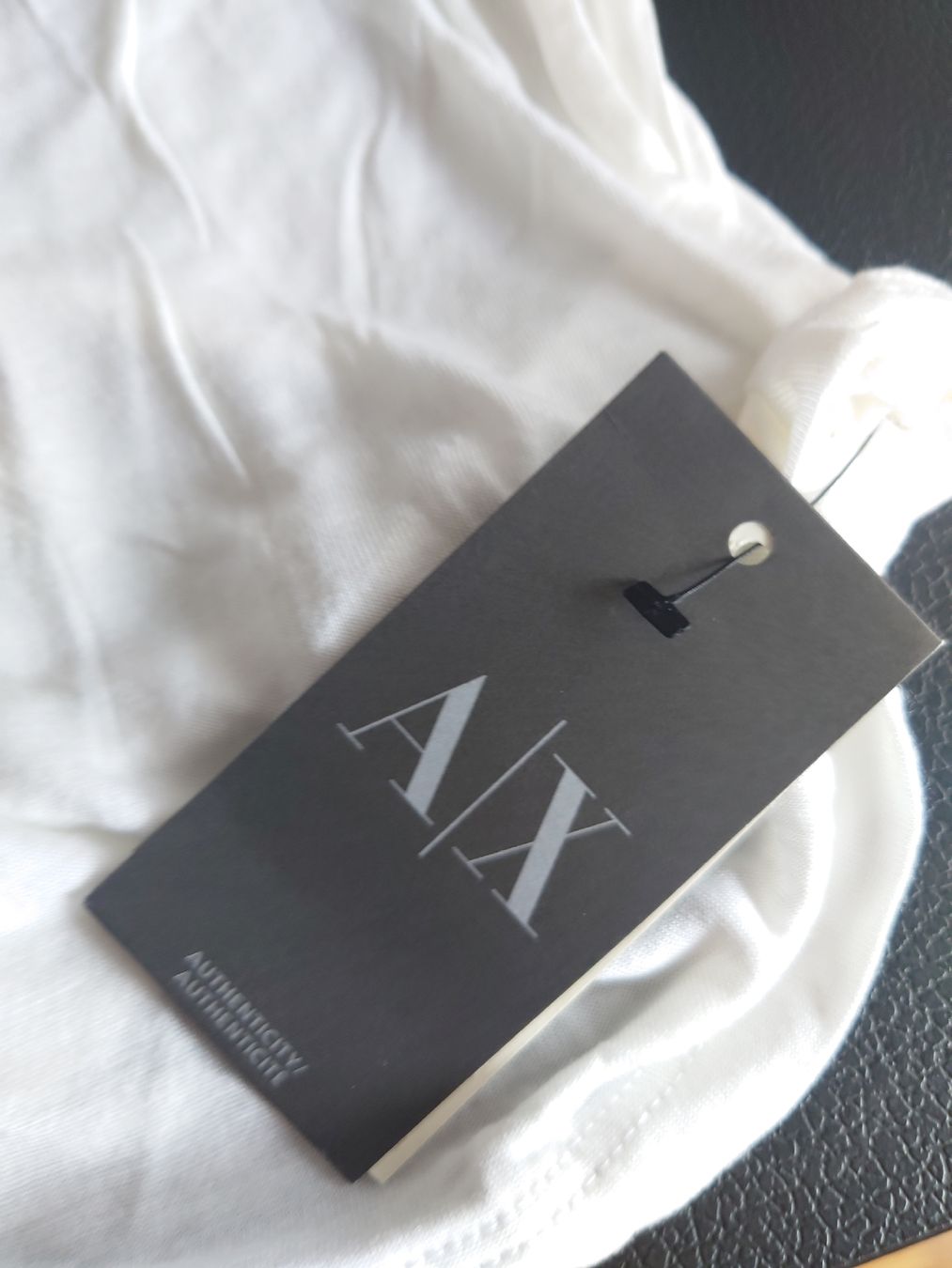Armani T-Shirts: Armani Exchange T-shirt nuova con tag – Neu und originalverpackt aus Savosa von Puffola 2