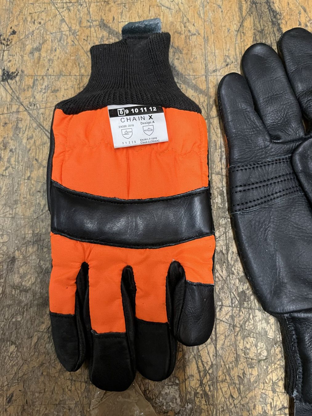 Gants & mitaines : Schnittschutz-Hanschuhe Gr. 8 – Neuf (Voir description) à Stüsslingen par Shoebby_tools 1