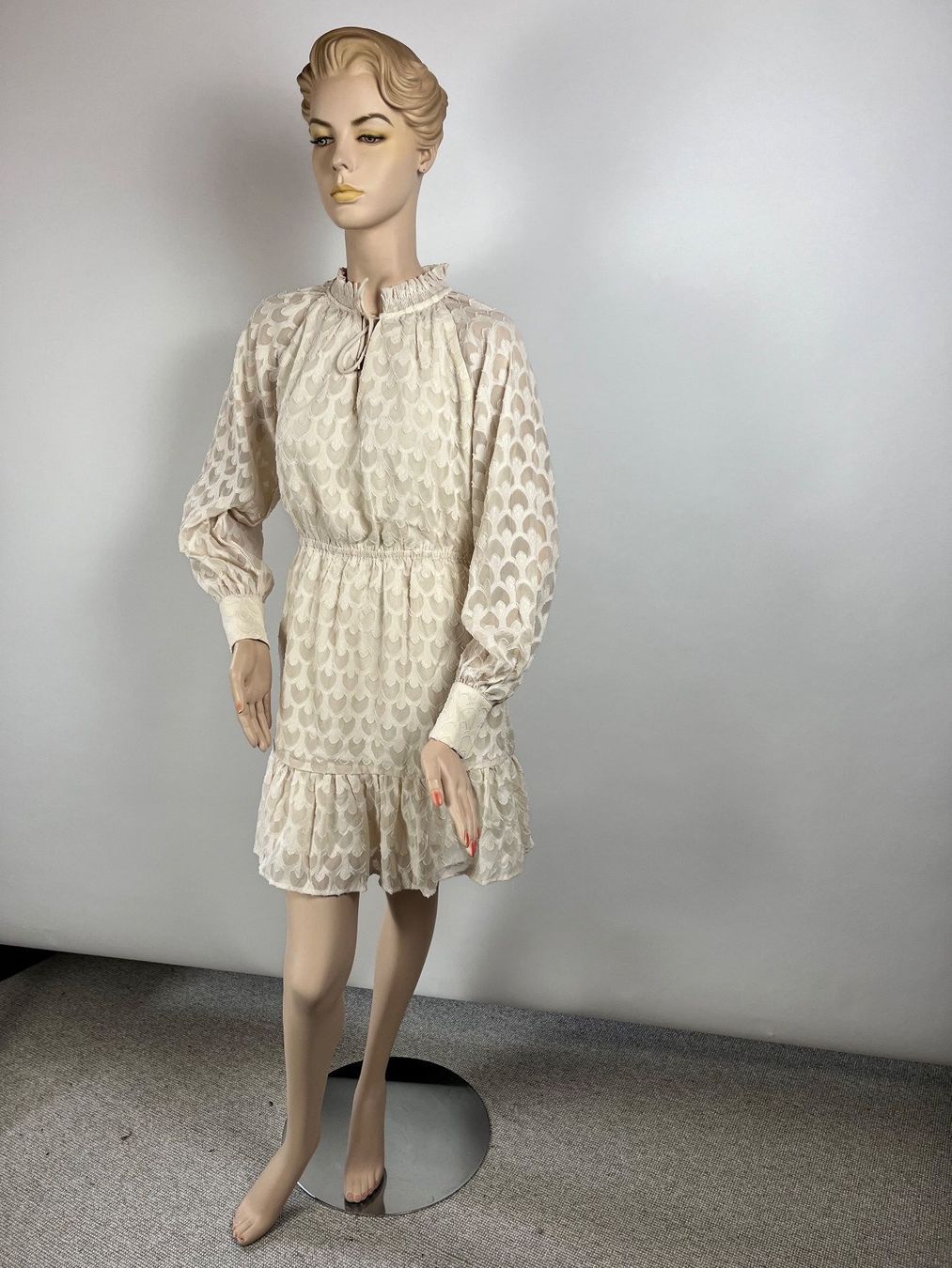 Na-kd Vestiti: Damenkleid, N A-K D, Grösse 36, Farbe Offwhite – Nuovo e nell'imballaggio originale da Rudolfstetten venduto da gst_g7xl