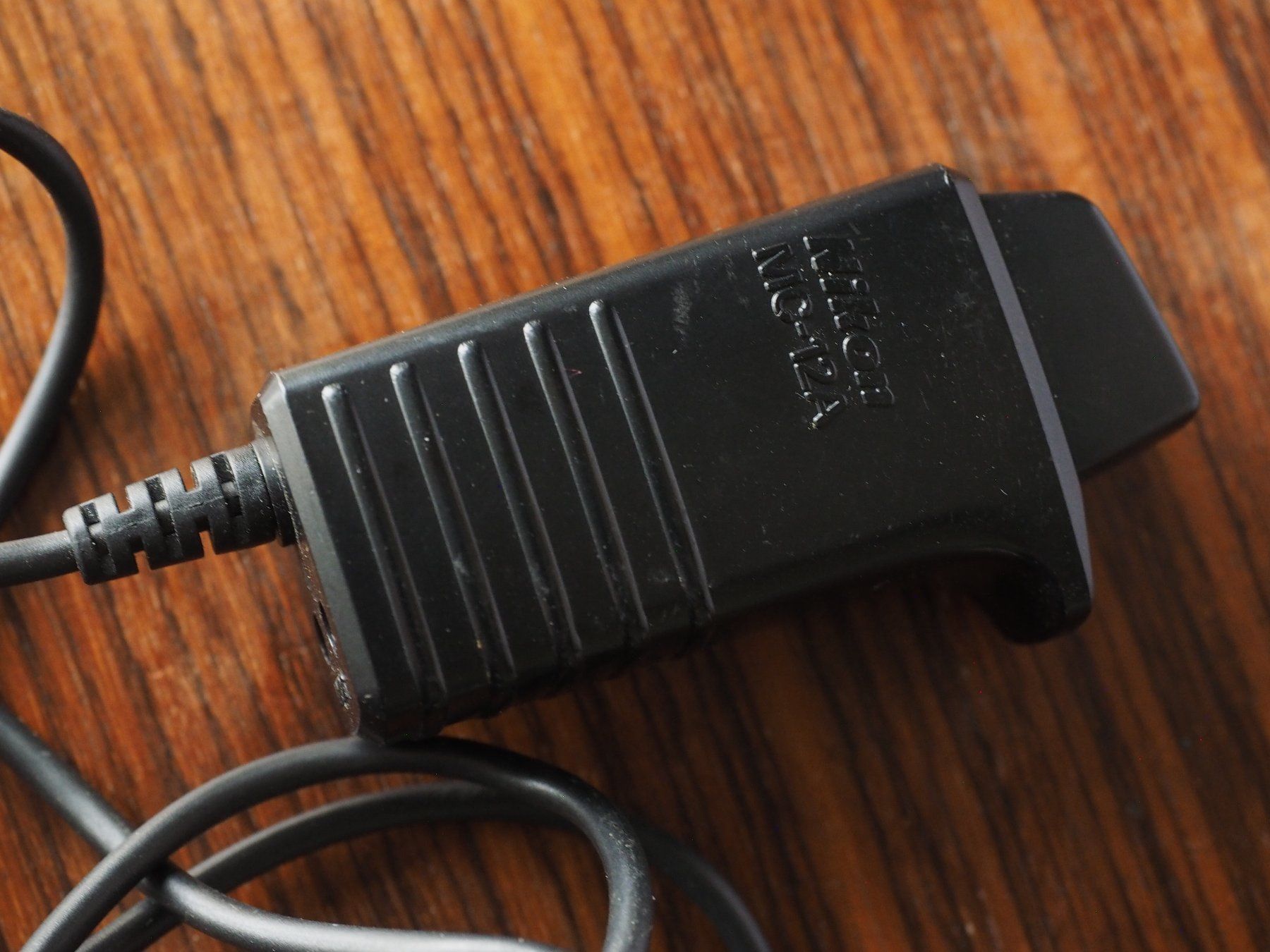 Nikon Fotocamera: langes Nikon MC-12A Fernauslöserkabel cable shutter release – Usato da Cham venduto da Hodinar 4