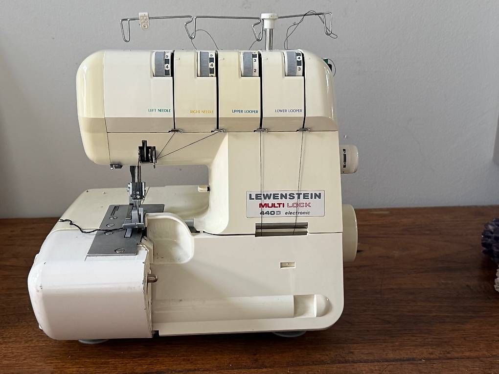 Macchine da cucire: Lewenstein Multilock Maschine – Nuovo (secondo la descrizione) da Oetwil am See venduto da toi_6xzw